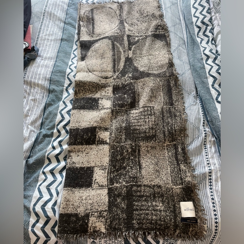 Wilfred blanket scarf grey and black pattern